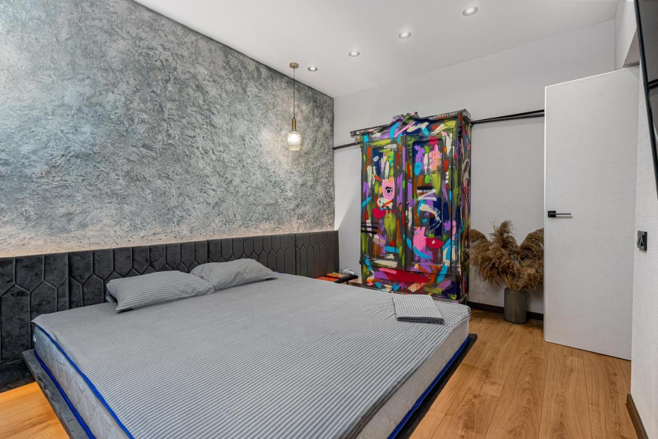 Bloody Lisa Design Apartment Odesa Exterior foto